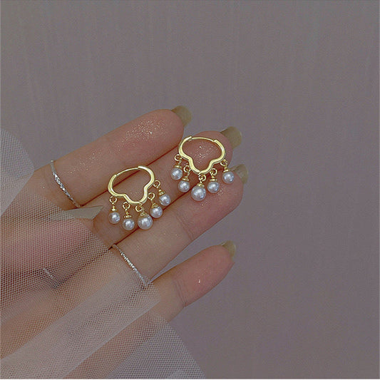 Beautiful Pearl Earring with Unique Style