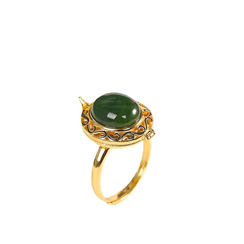 Classic Gold Ring with Timeless Appeal