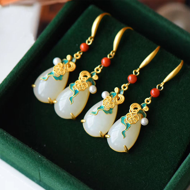 Beautiful Pearl Earring with Unique Style