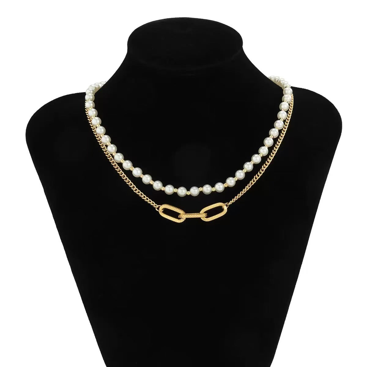 Romantic Pearl Necklace for Special Moments