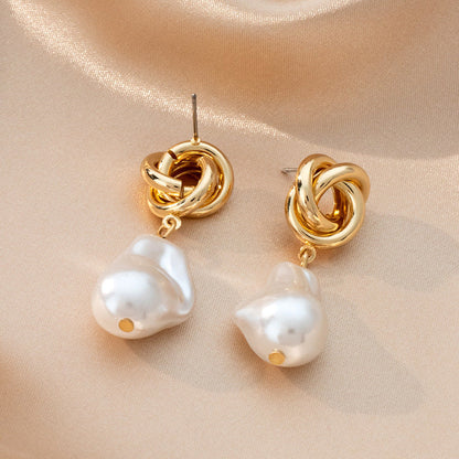 Beautiful Pearl Earring with Unique Style