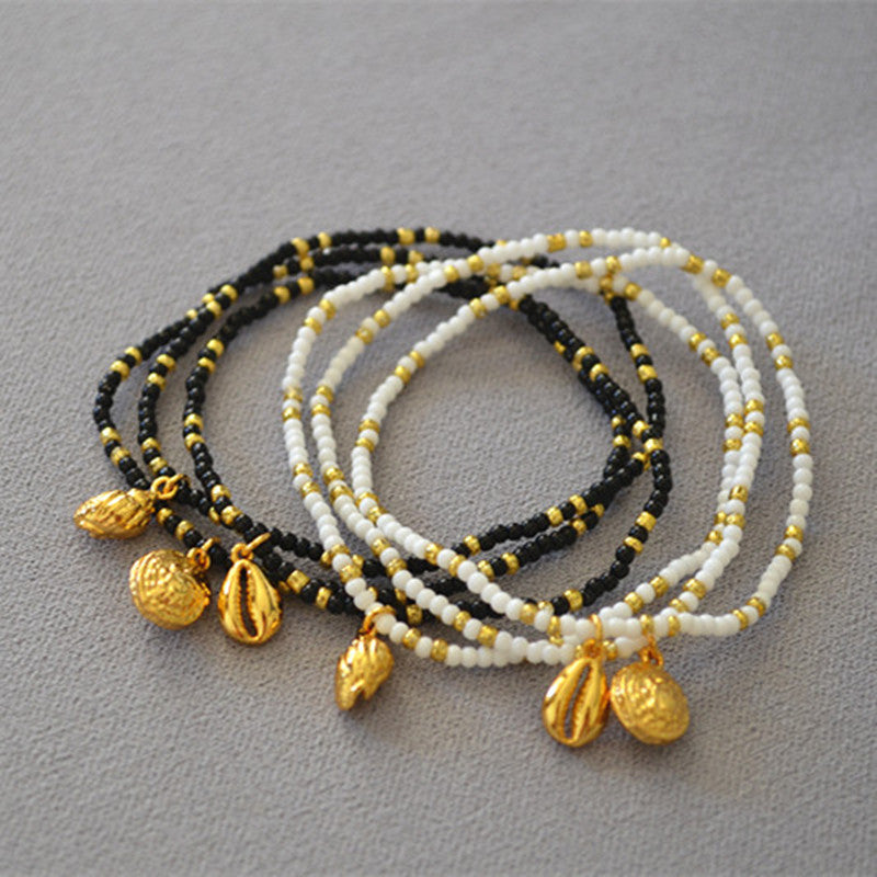 Classic Gold Bracelet with Timeless Appeal