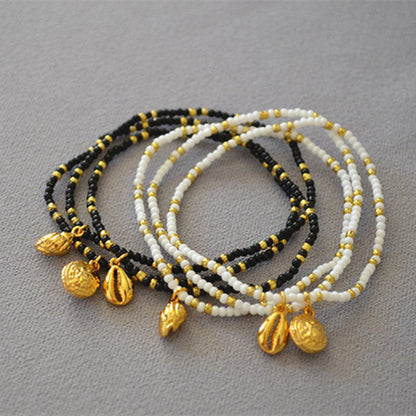 Classic Gold Bracelet with Timeless Appeal