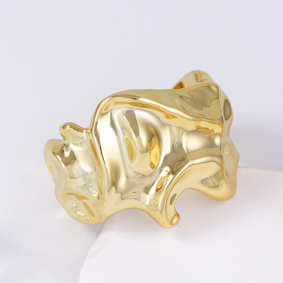 Beautiful Bracelet with Unique Style