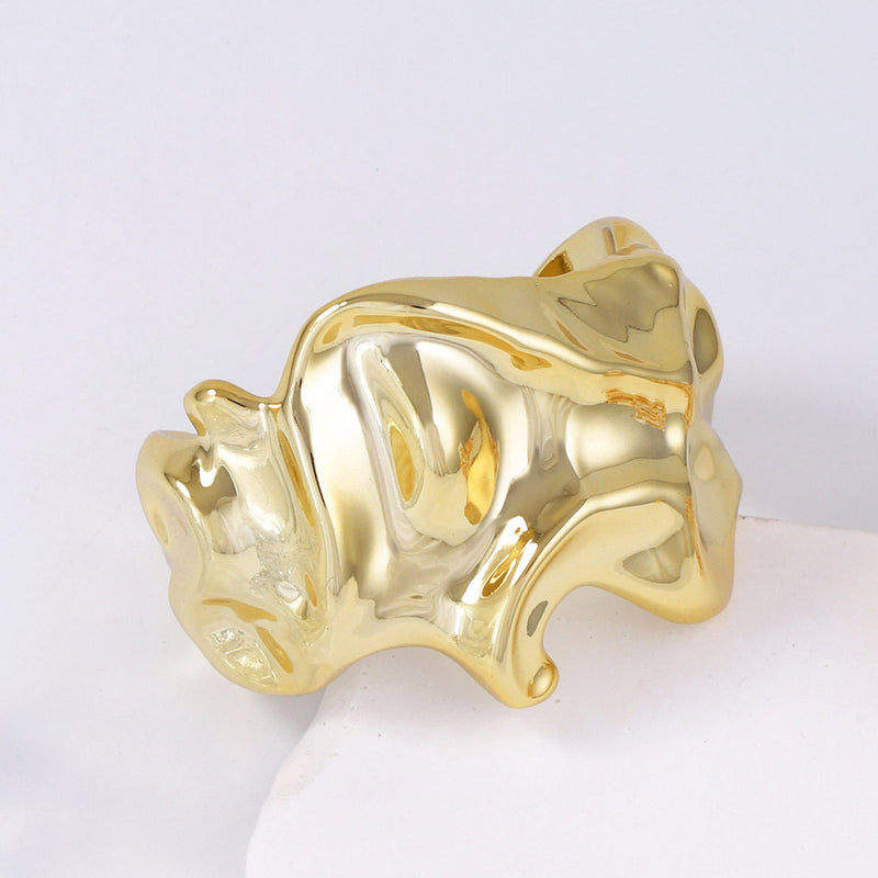 Beautiful Bracelet with Unique Style