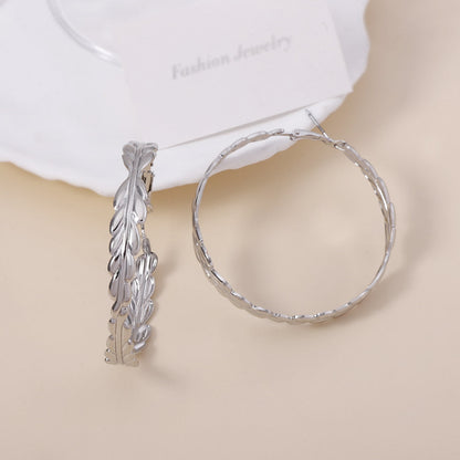 Beautiful Gold Earring with Unique Style