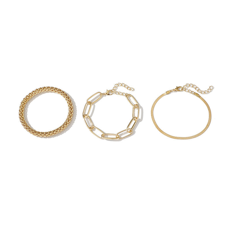 Charming Gold Bracelet for Any Occasion