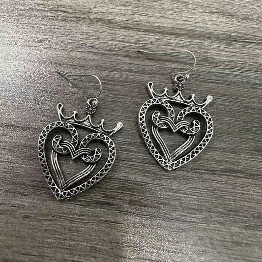Classic Earring with Timeless Appeal