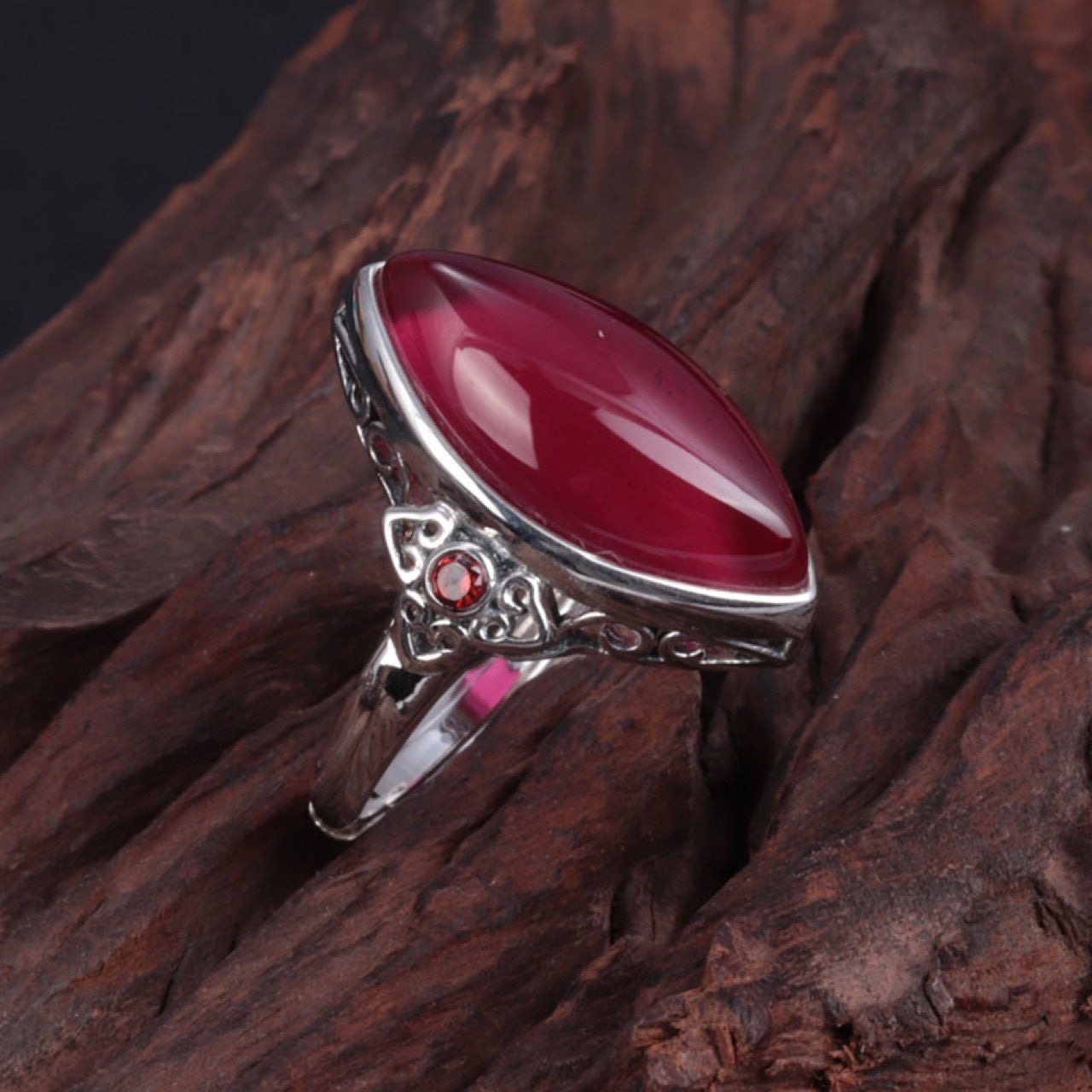 Stunning Silver Ring for Daily Wear