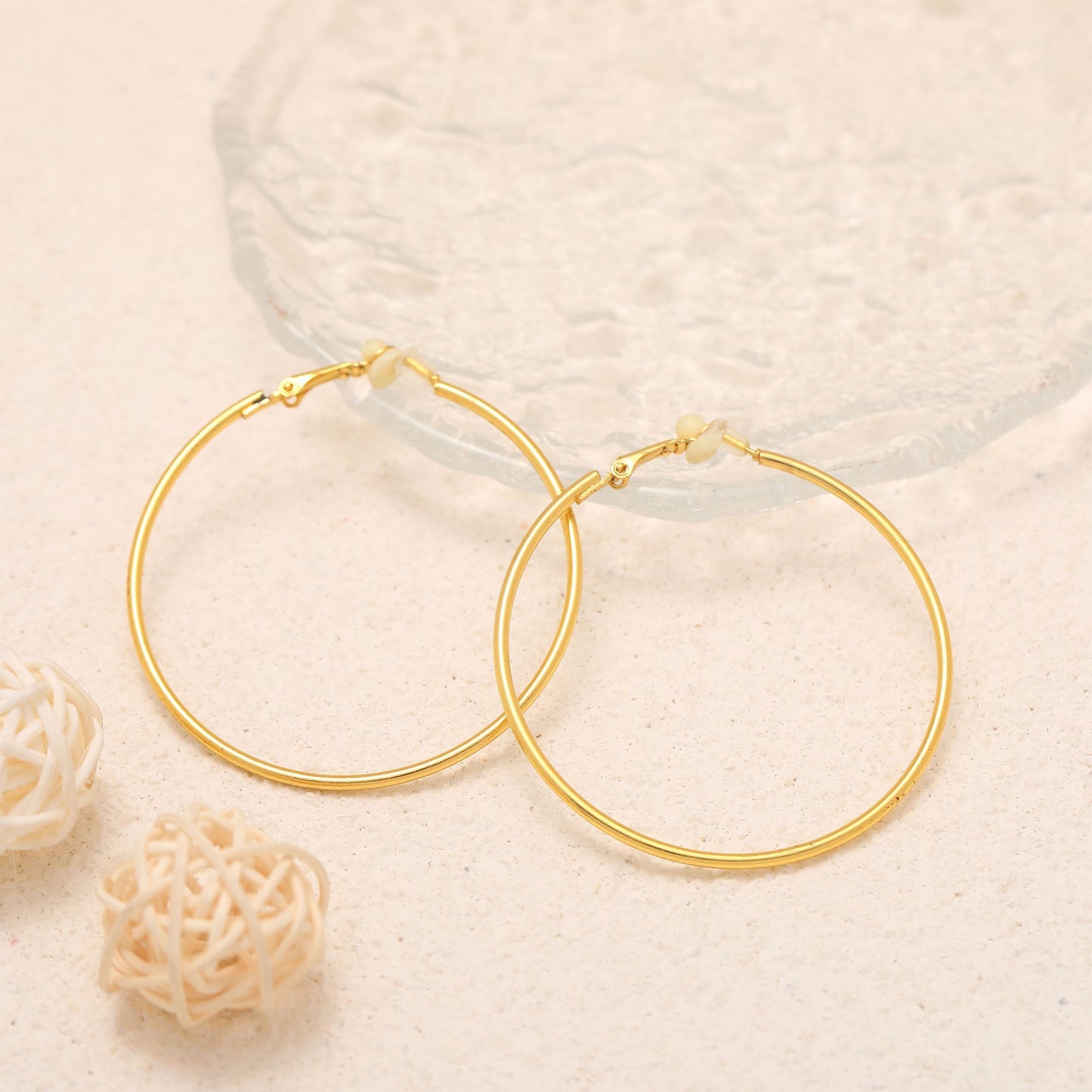 Charming Earring for Any Occasion