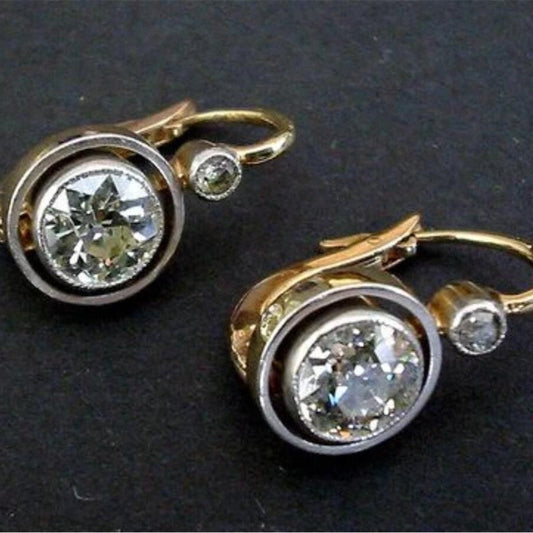 Beautiful Gold Earring with Unique Style