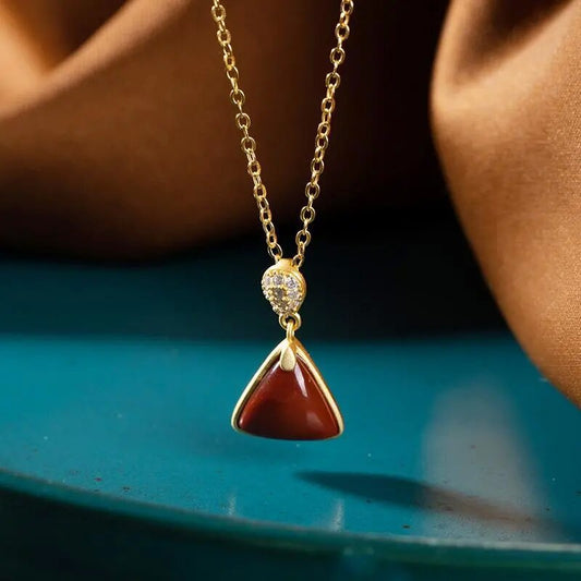 Romantic Gold Necklace for Special Moments