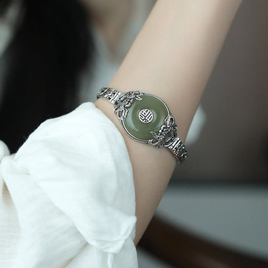 Charming Piece for Any Occasion