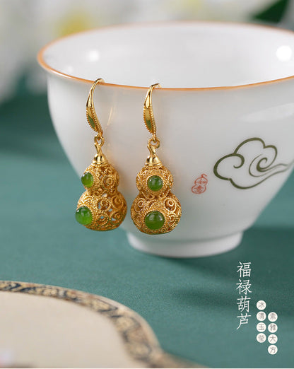 Charming Gold Earring for Any Occasion