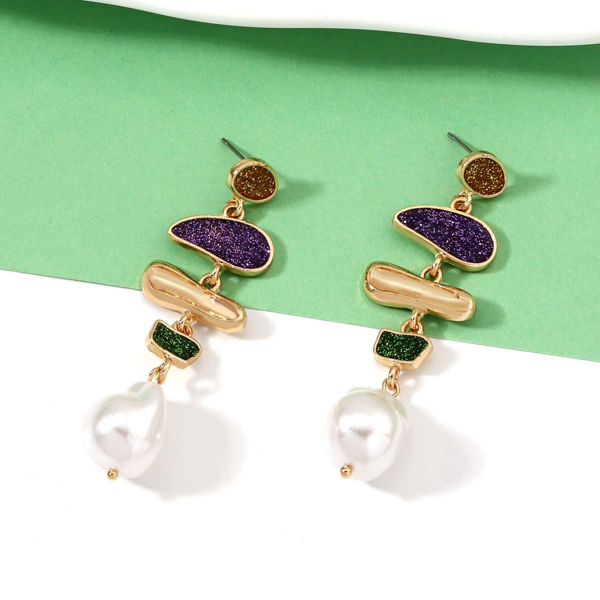 Classic Pearl Earring with Timeless Appeal