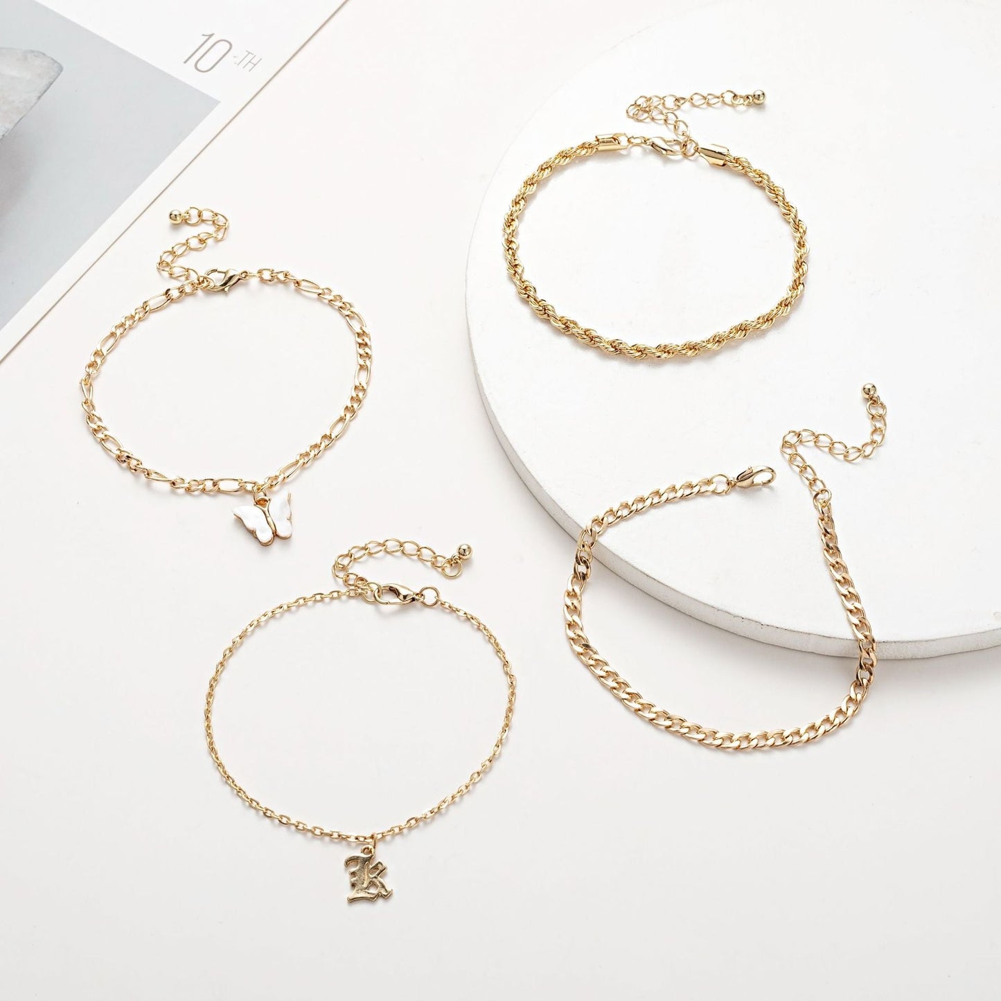 Beautiful Gold Set with Unique Style
