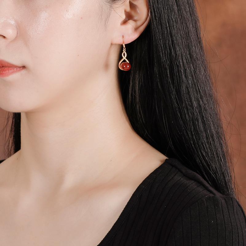 Beautiful Gold Earring with Unique Style