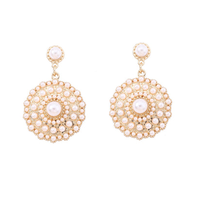 Classic Pearl Set with Timeless Appeal