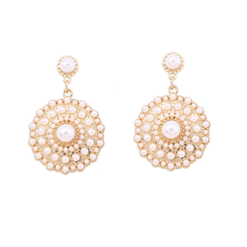 Classic Pearl Set with Timeless Appeal