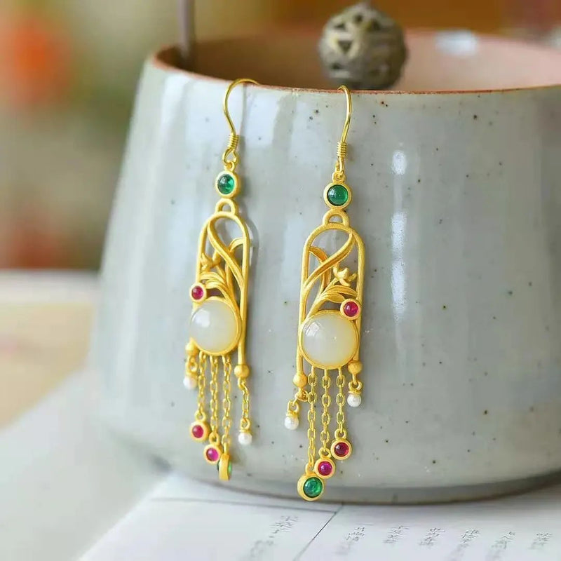 Beautiful Gold Earring with Unique Style