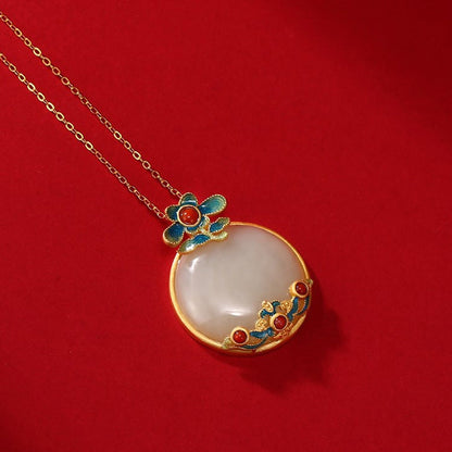 Beautiful Gold Necklace with Unique Style