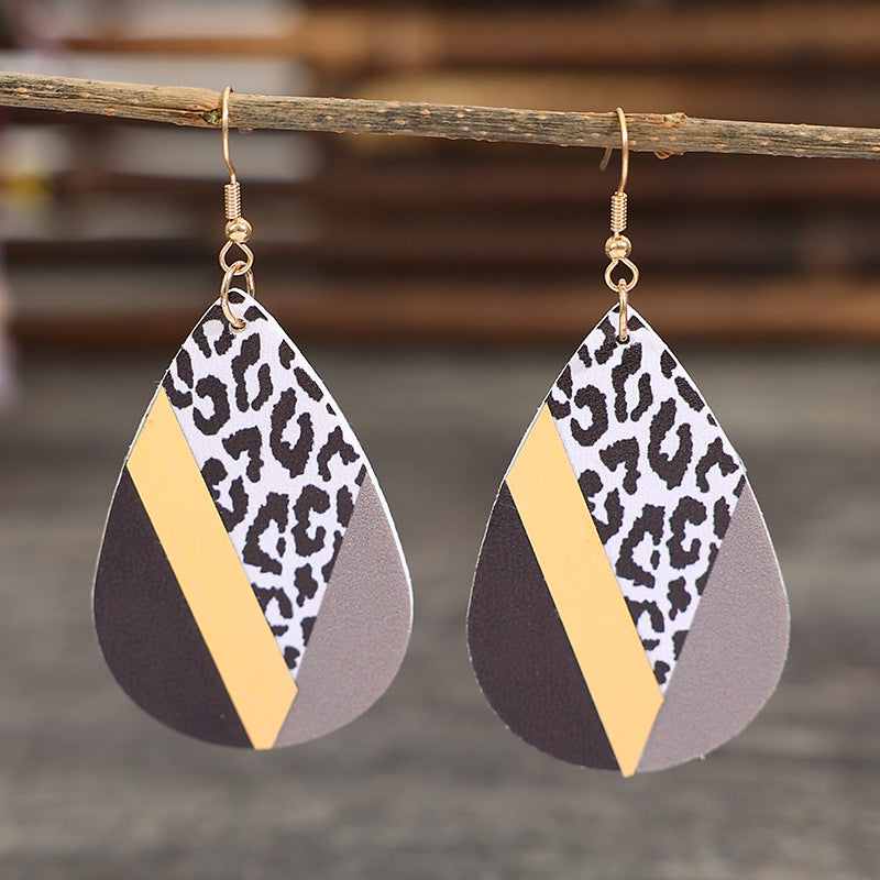 Romantic Gold Earring for Special Moments