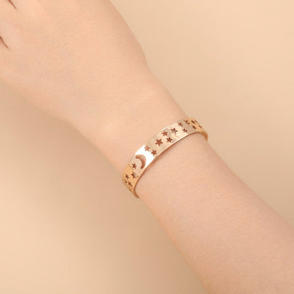 Stunning Gold Bracelet for Daily Wear