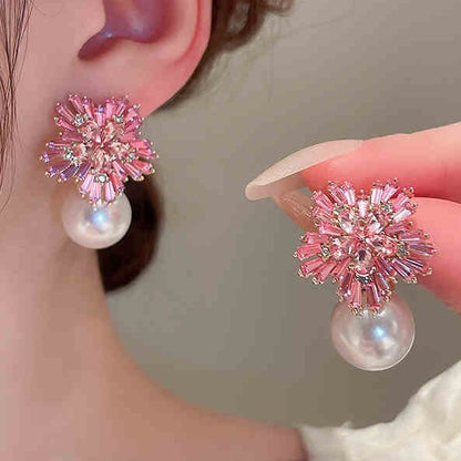 Beautiful Pearl Earring with Unique Style
