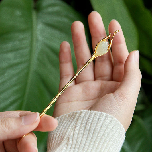 Charming Gold Piece for Any Occasion
