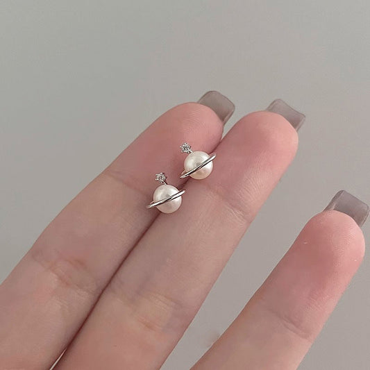 Charming Pearl Earring for Any Occasion