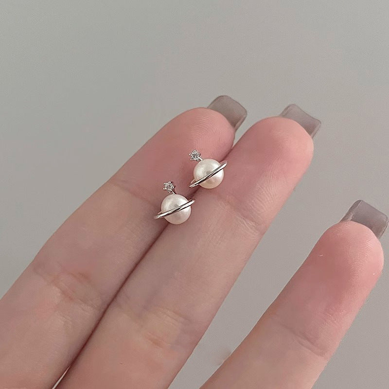Charming Pearl Earring for Any Occasion