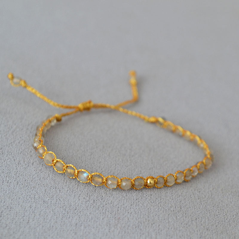 Charming Gold Bracelet for Any Occasion