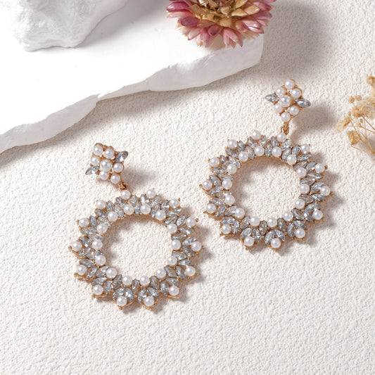 Romantic Pearl Earring for Special Moments