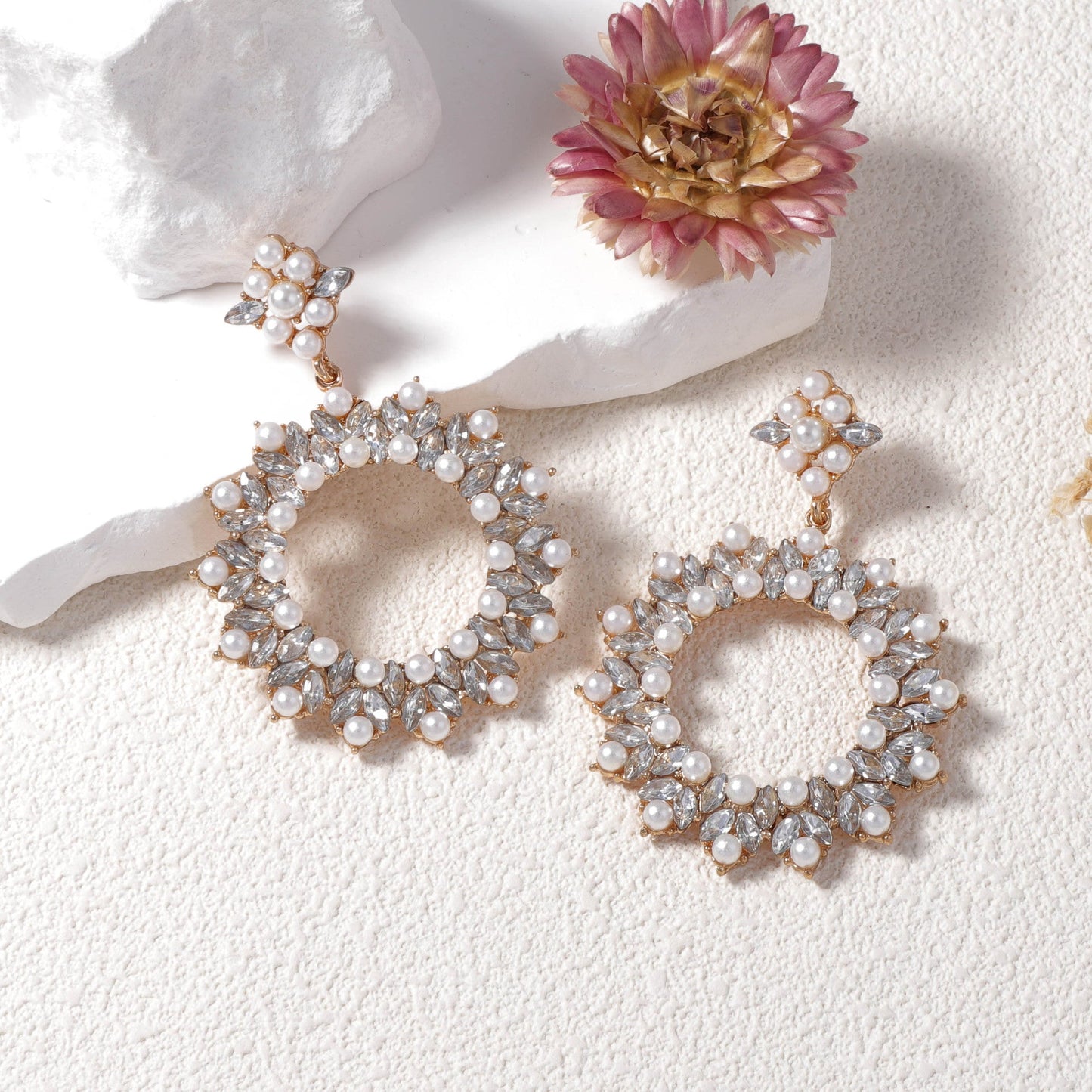 Romantic Pearl Earring for Special Moments