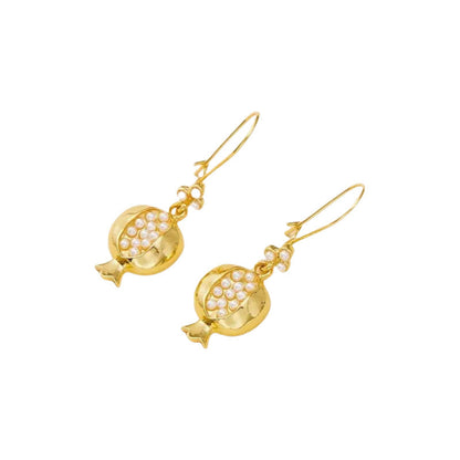 Charming Pearl Earring for Any Occasion