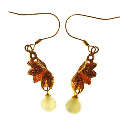 Charming Gold Earring for Any Occasion