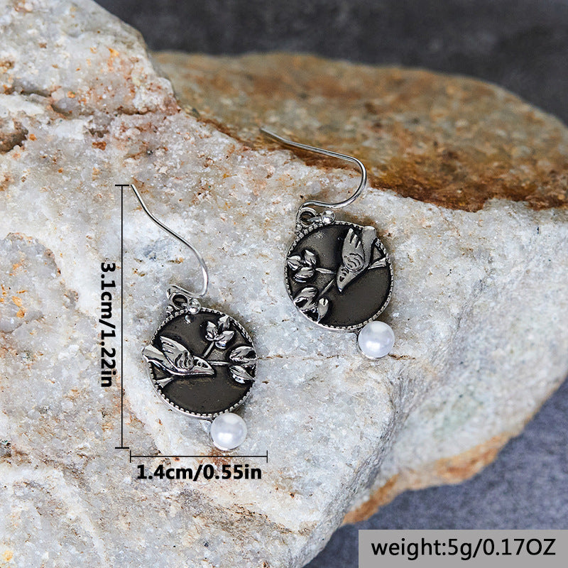 Charming Pearl Earring for Any Occasion