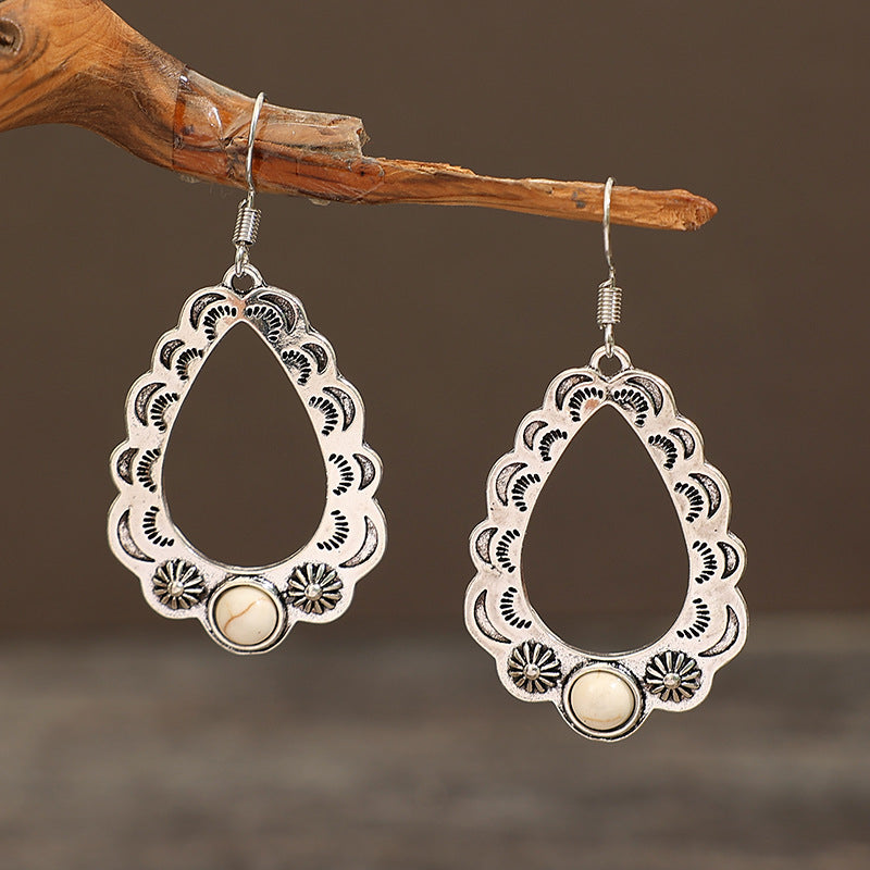 Classic Earring with Timeless Appeal