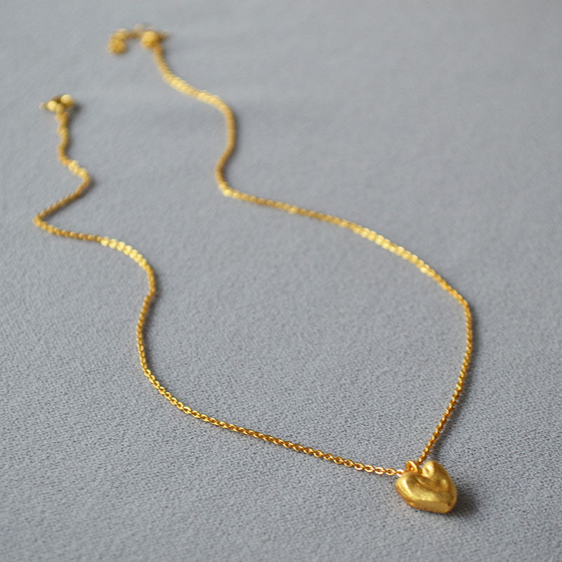 Beautiful Gold Necklace with Unique Style