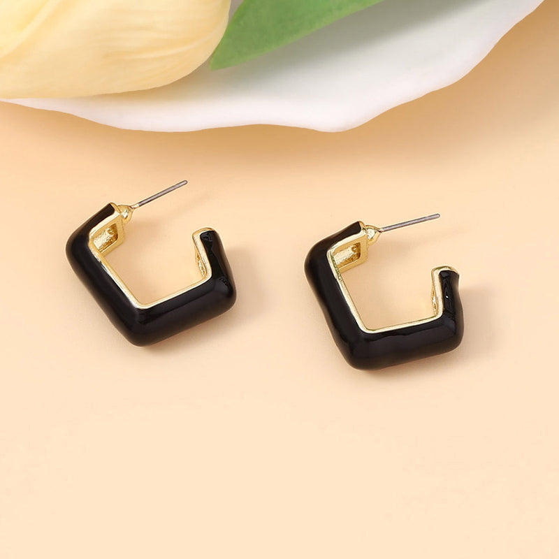 Classic Earring with Timeless Appeal