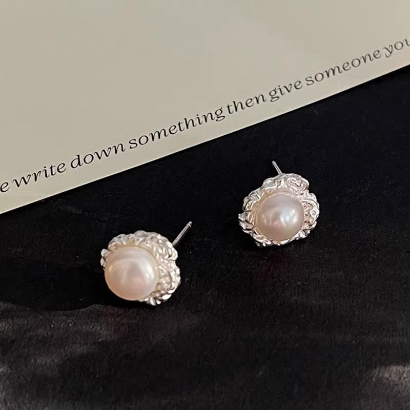 Elegant Pearl Earring for Every Occasion