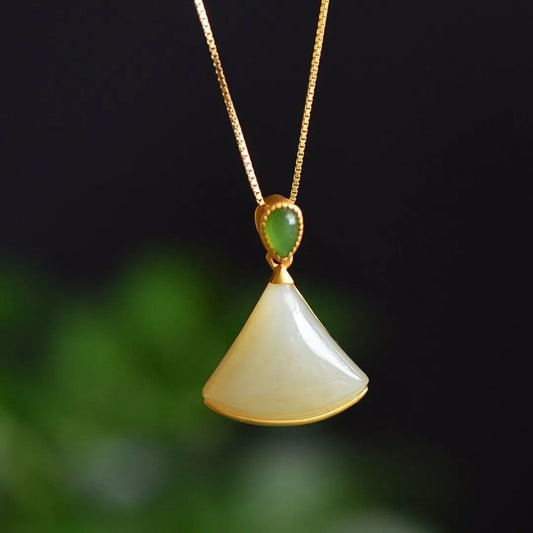 Stunning Silver Necklace for Daily Wear