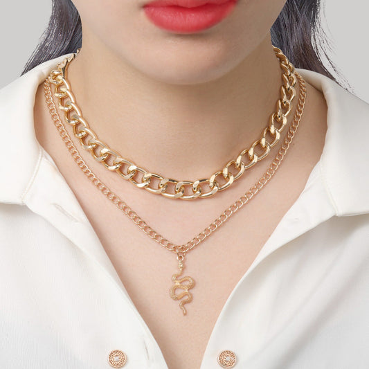Beautiful Gold Necklace with Unique Style