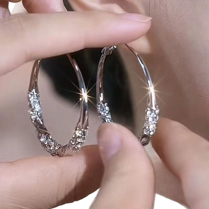 Beautiful Silver Earring with Unique Style
