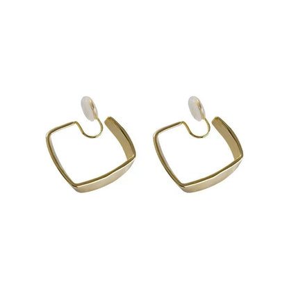 Beautiful Gold Earring with Unique Style
