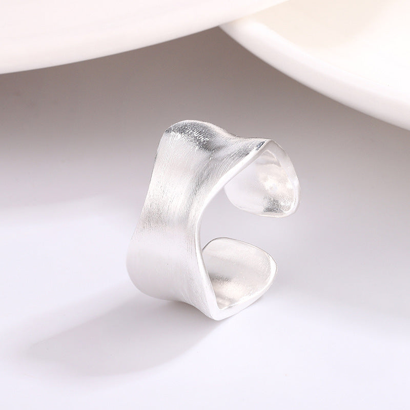 Charming Gold Ring for Any Occasion