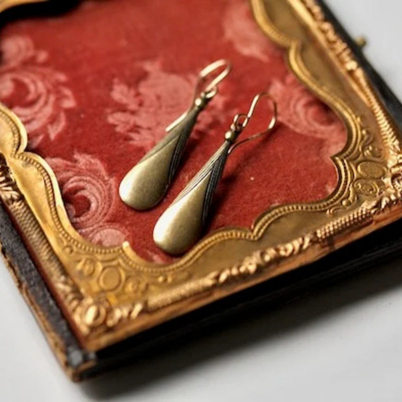 Classic Earring with Timeless Appeal