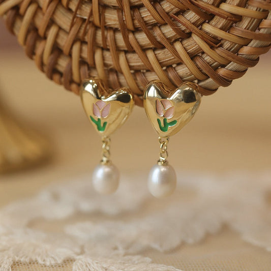 Romantic Pearl Earring for Special Moments