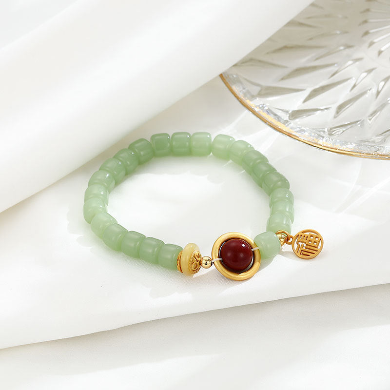 Romantic Gold Bracelet for Special Moments