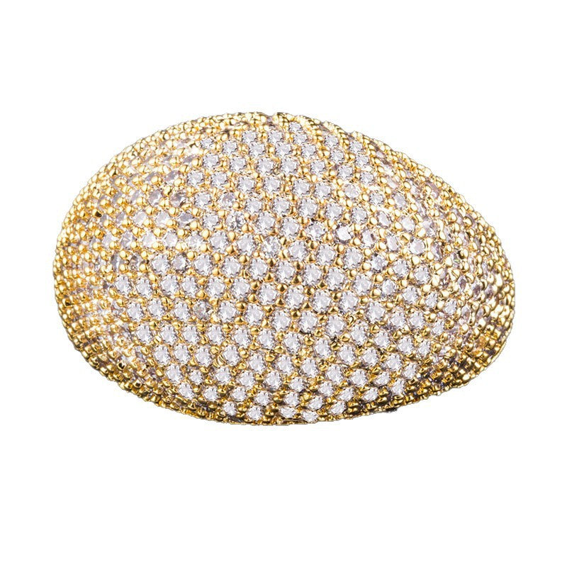 Classic Gold Ring with Timeless Appeal